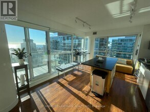 80 Western Battery Rd in Toronto, ON - Building Photo - Building Photo