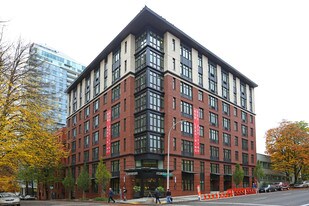 The Cameron in Portland, OR - Building Photo