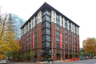 The Cameron in Portland, OR - Building Photo - Building Photo