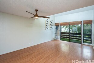 1015 Aoloa Pl in Kailua, HI - Building Photo