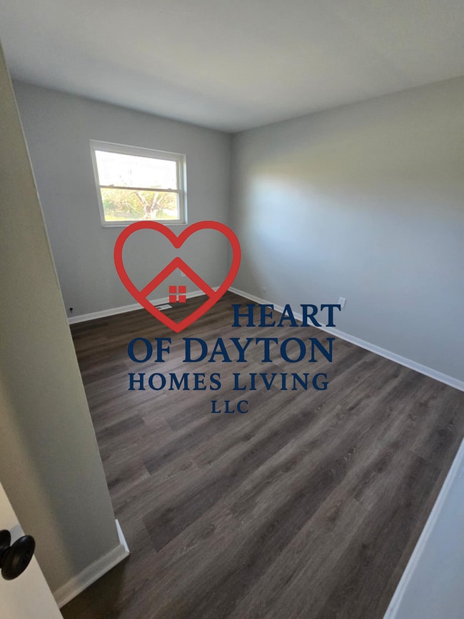 107-107 Gloria Ave in New Lebanon, OH - Building Photo - Building Photo