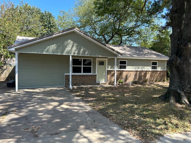property at 2500 Fairfield Dr