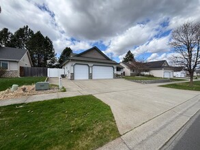 4351 N Echo Glenn Ln in Coeur d'Alene, ID - Building Photo - Building Photo