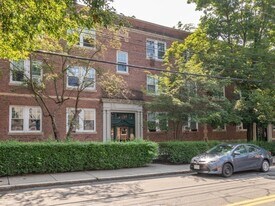 183 Kent St, Unit 6 in Brookline, MA - Building Photo