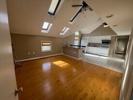 23 Marsh St, Unit 2 in Fall River, MA - Building Photo