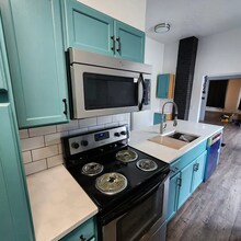 2428 NE Rodney Ave in Portland, OR - Building Photo - Building Photo