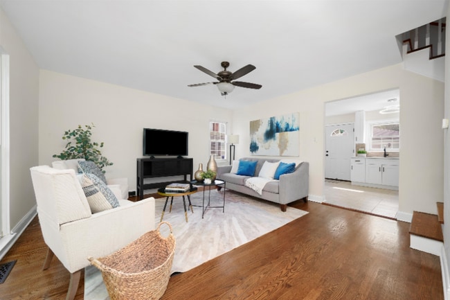 221 S Park Blvd in Glen Ellyn, IL - Building Photo - Building Photo