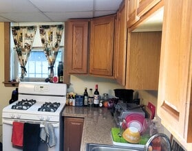 1925 W 77th St, Unit 2 in Cleveland, OH - Building Photo - Building Photo