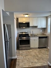 2774 Iverson St, Unit 82 in Hillcrest Heights, MD - Foto de edificio - Building Photo