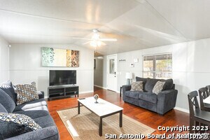 161 Water St in Lakehills, TX - Building Photo - Building Photo