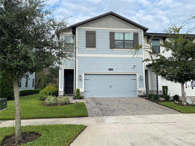 11030 Whistling Pne Wy in Orlando, FL - Building Photo