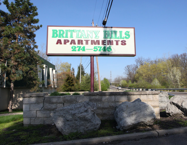 Brittany Hills Apartments in Columbus, OH - Foto de edificio - Building Photo