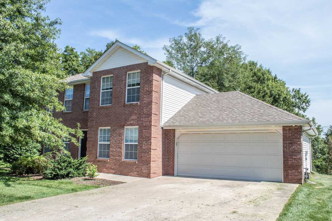 Walkers Ridge in Columbia, MO - Building Photo