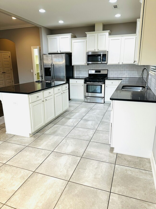 4403 SW Eggersway Pl in Bentonville, AR - Building Photo - Building Photo