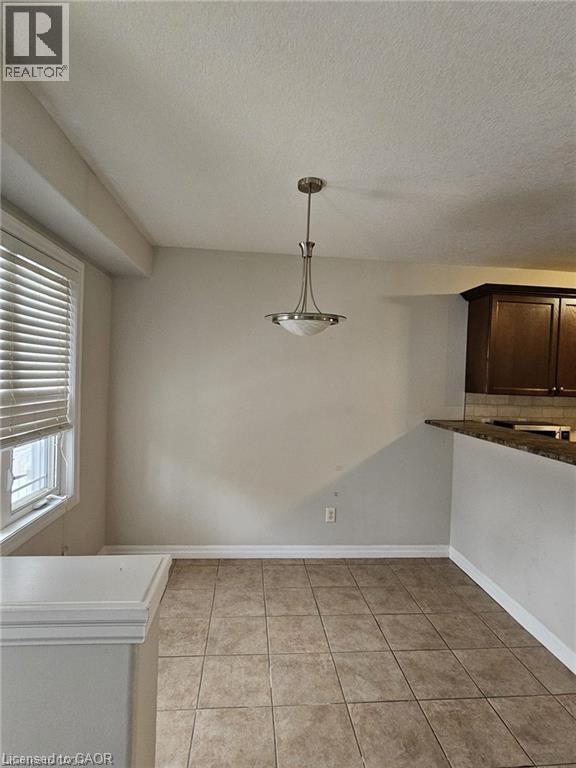 10 Foxglove Crescent in Kitchener, ON - Building Photo - Building Photo