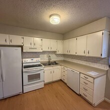 2804 E Madison St in Springfield, MO - Building Photo - Building Photo