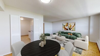 111 Inverlochy Boulevard in Markham, ON - Building Photo - Building Photo