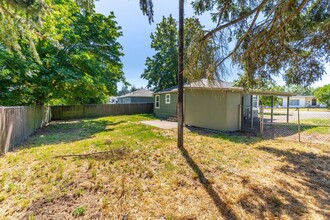 3491 Earl Ave NE in Albany, OR - Building Photo - Building Photo