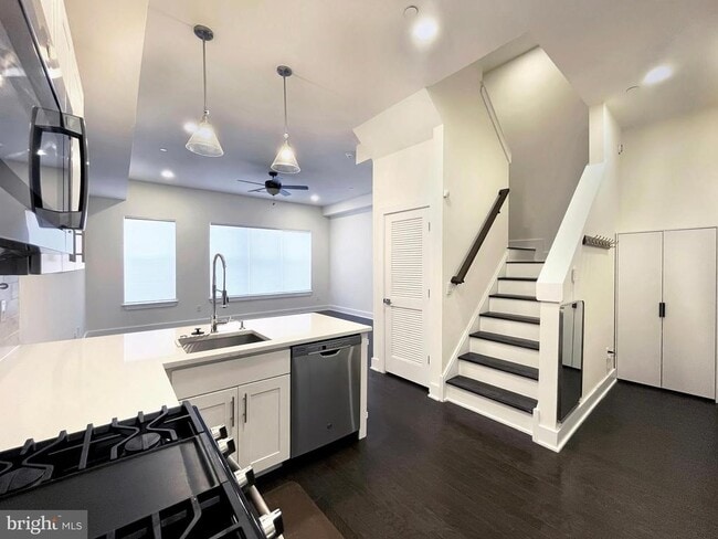 property at 514 W Montgomery Ave
