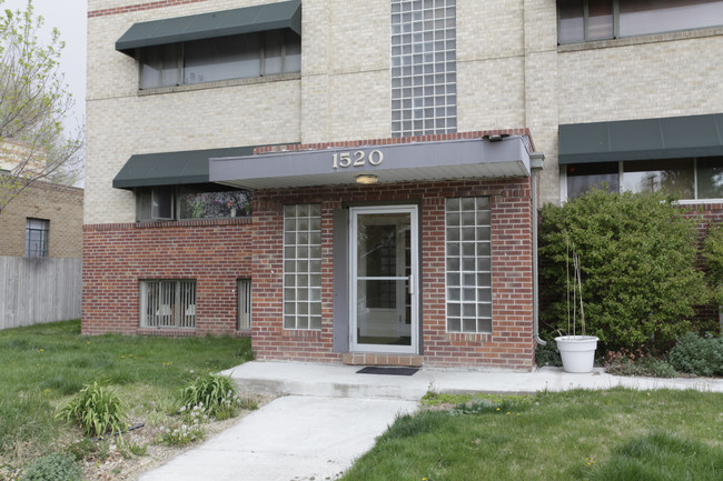 1520 Glencoe St in Denver, CO - Foto de edificio - Building Photo