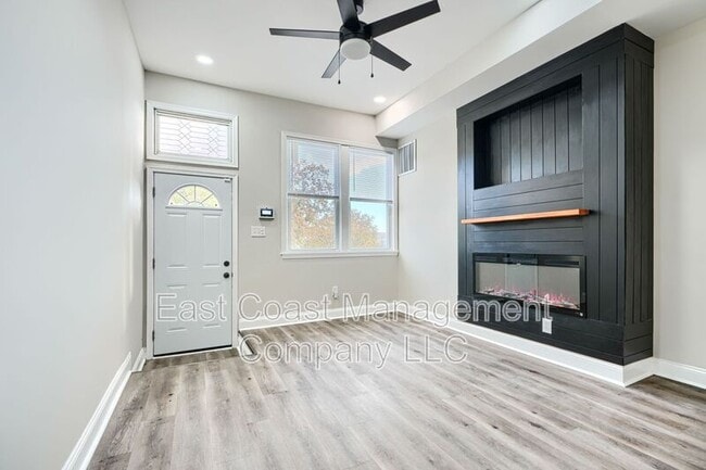 2116 E Hoffman St in Baltimore, MD - Building Photo - Building Photo