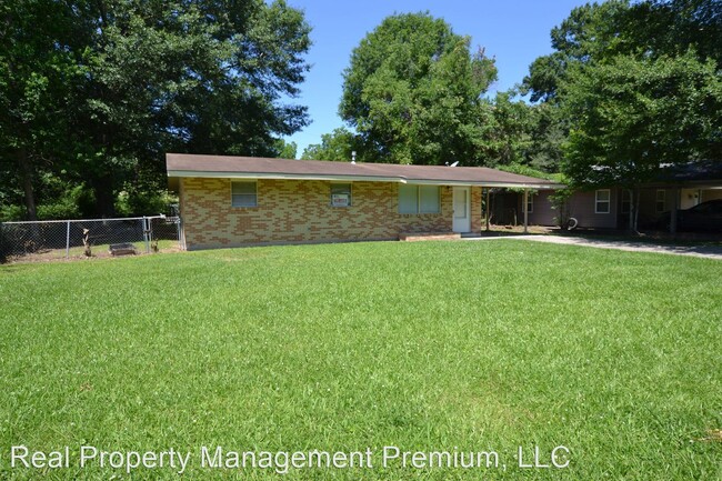 2421 Mchugh Rd in Baker, LA - Building Photo - Building Photo