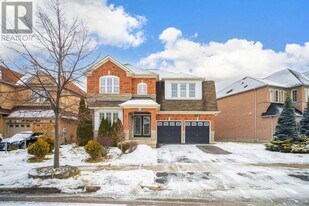 17 Sparhill St in Brampton, ON - Building Photo