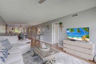 168 Palm Dr in Naples, FL - Building Photo - Building Photo