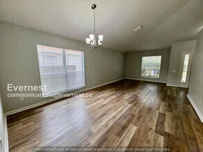 10433 Hunters Haven Blvd in Riverview, FL - Foto de edificio - Building Photo