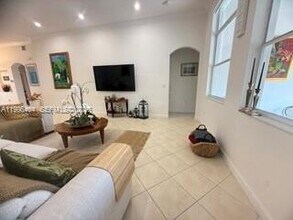 14382 SW 27th St in Miami, FL - Building Photo - Building Photo