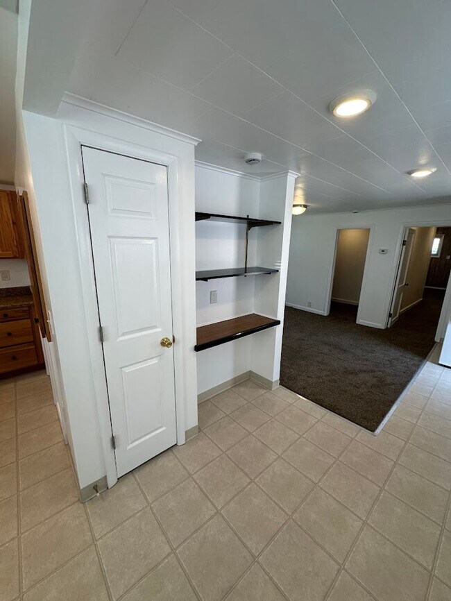 6395 Lakeshore Rd in Cicero, NY - Building Photo - Building Photo