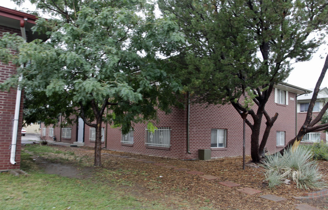 The Concord Apartments in Aurora, CO - Building Photo - Building Photo