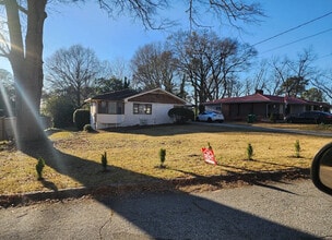 2695 Davidson Dr in Lithonia, GA - Foto de edificio - Building Photo