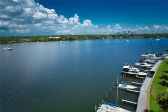 165 Pompano Dr SE in St. Petersburg, FL - Building Photo - Building Photo