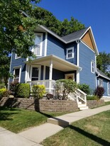 722 W Kirkwood Ave, Unit 720 in Bloomington, IN - Building Photo