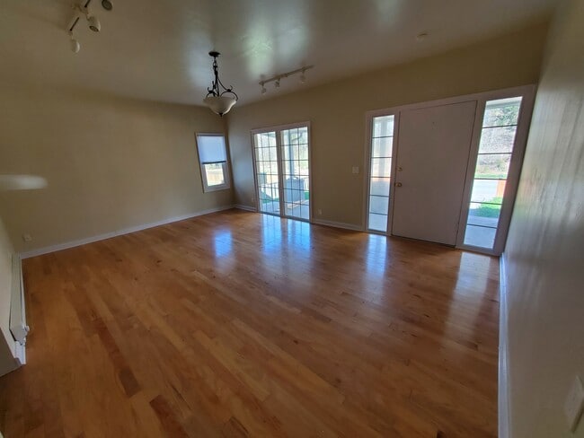 8203 Park Ave SE, Unit #1