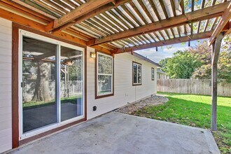 863 S Otter Ave in Meridian, ID - Building Photo - Building Photo