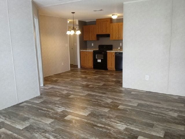 100 Lisa Ln in Greenacres, FL - Building Photo - Building Photo