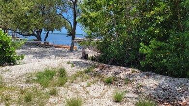 799 Hazel St in Key Largo, FL - Building Photo - Building Photo