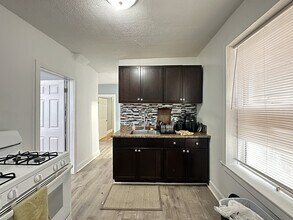 5672 N Ridge Ave, Unit 1S in Chicago, IL - Building Photo - Building Photo