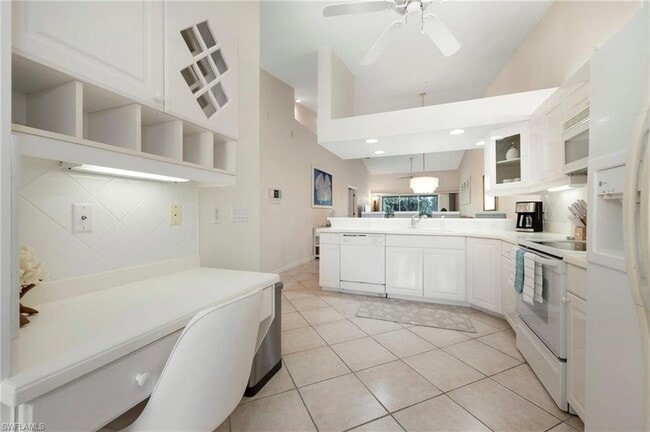 14530 Red Fox Run, Unit 204 in Naples, FL - Building Photo - Building Photo