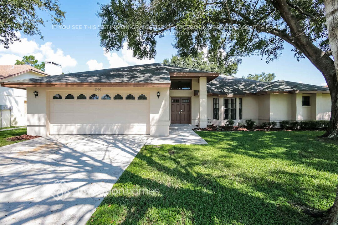 1060 Colony Arms Dr in Lakeland, FL - Building Photo