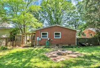 4234 Firwood Ln in Charlotte, NC - Foto de edificio - Building Photo