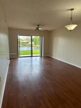 9881 Nob Hill Ln in Sunrise, FL - Building Photo - Building Photo