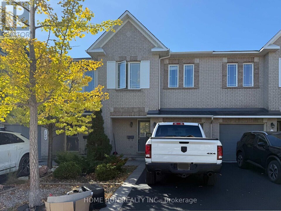 128 Sorento St in Ottawa, ON - Building Photo