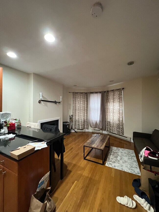 34 Edgerly Rd, Unit 2C