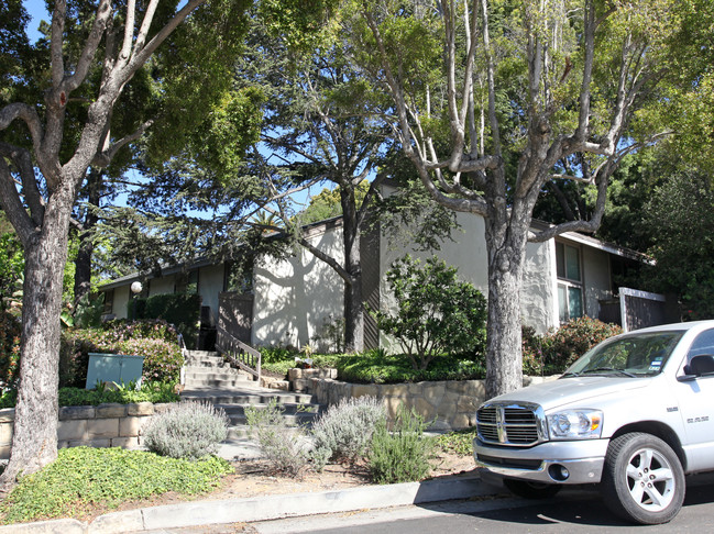 Casa Azul in Santa Barbara, CA - Building Photo - Building Photo