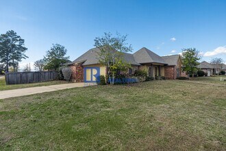 101 Copper Ridge Ct in Madison, MS - Building Photo - Building Photo