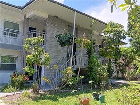116 Southwest Jefferson Cir N in St. Petersburg, FL - Building Photo