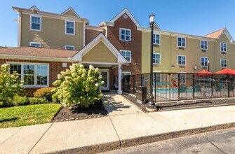 20 International Pl-Unit -1 in Tewksbury, MA - Building Photo - Building Photo